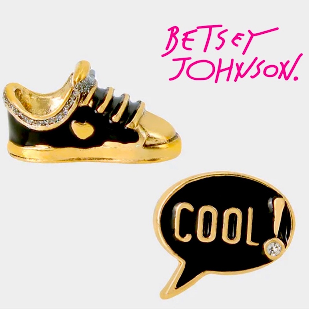 New Betsey Johnson BACK TO COOL SNEAKER MISMATCH STUDS BLACK